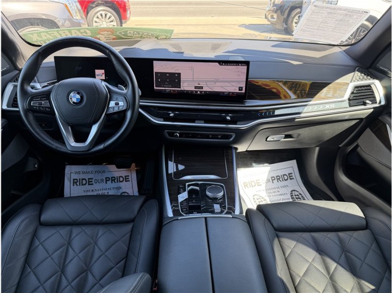 Used 2024 BMW X5 xDrive50e w/ Premium Package AWD/4WD image 32