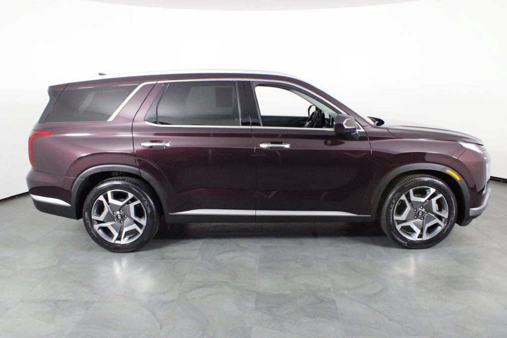 Certified 2024 Hyundai Palisade Limited FWD image 12