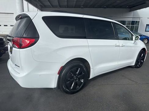 Used 2020 Chrysler Pacifica Limited w/ Advanced Safetytec Group image 6