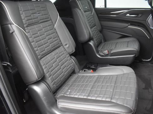 Certified 2023 Cadillac Escalade ESV Sport Platinum w/ LPO, ONYX Package image 35