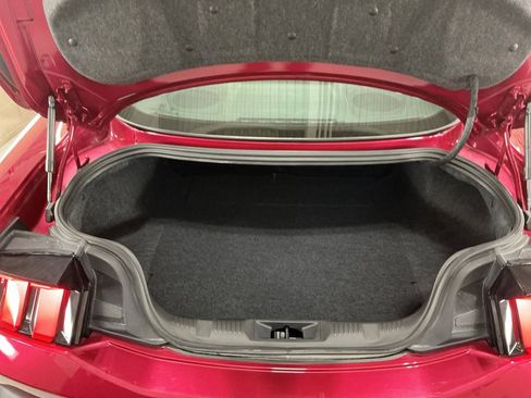 Used 2025 Ford Mustang Coupe image 12