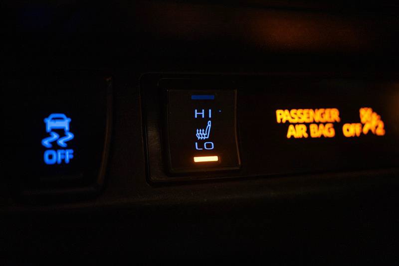 Used 2020 Toyota RAV4 XSE w/ XSE Grade Weather Package AWD/4WD image 24