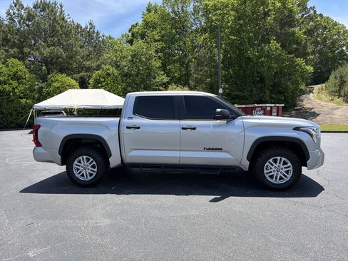 Used 2024 Toyota Tundra SR5 w/ SR5 Convenience Package AWD/4WD image 4
