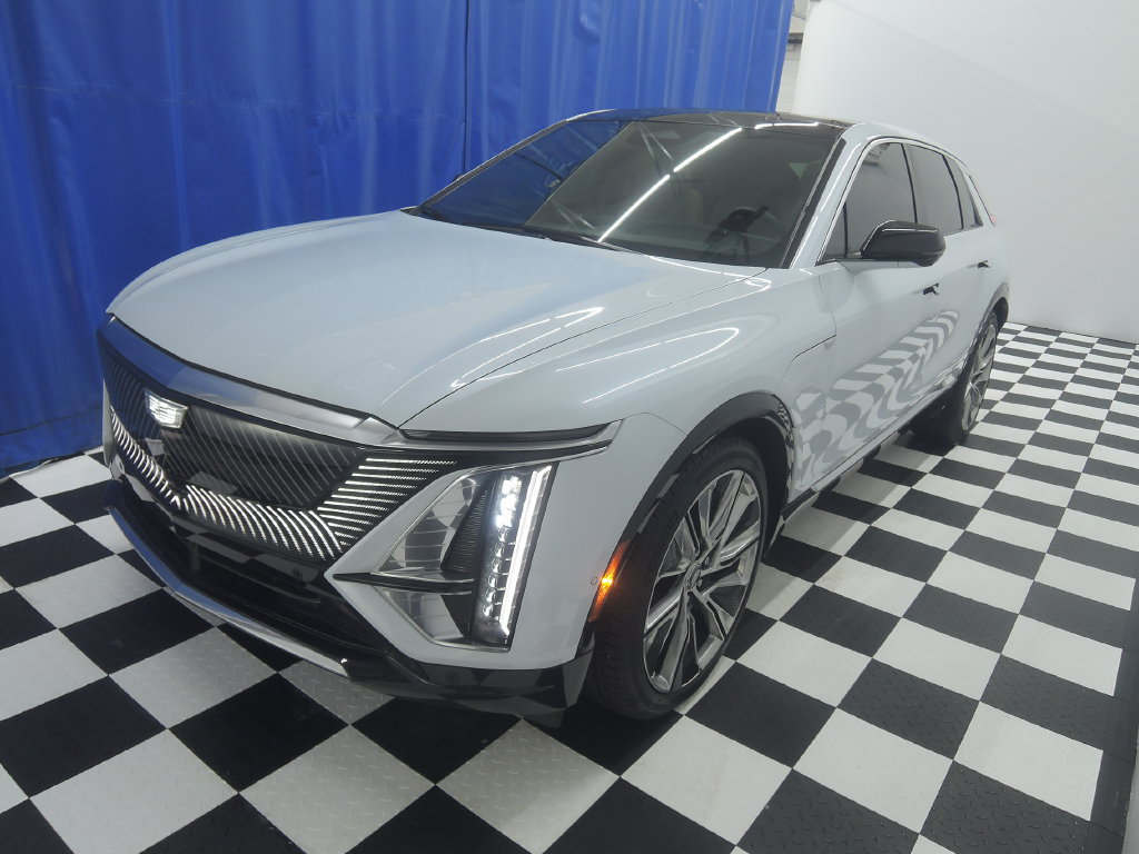 Used 2026 Cadillac Lyriq Signature Luxury w/ Nappa Leather Package AWD/4WD image 3