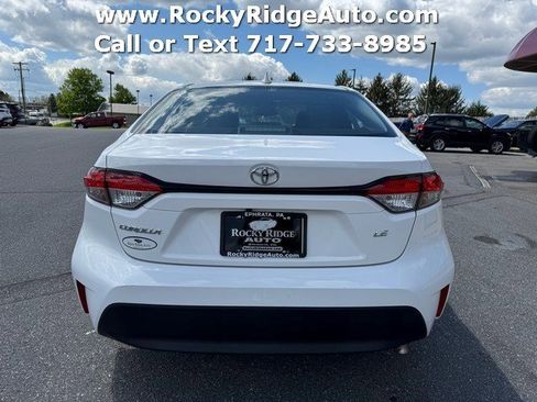 Used 2025 Toyota Corolla LE FWD image 6