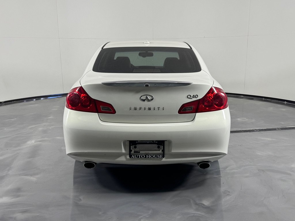 Used 2015 INFINITI Q40 w/ Navigation Package RWD image 4