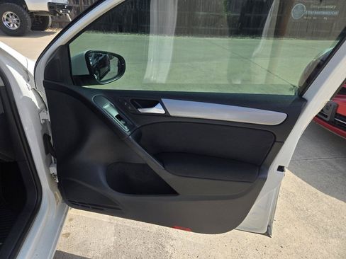 Used 2013 Volkswagen Golf TDI FWD image 18