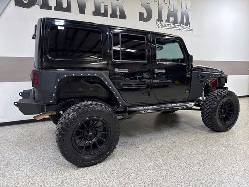 Used 2015 Jeep Wrangler Unlimited Rubicon image 43
