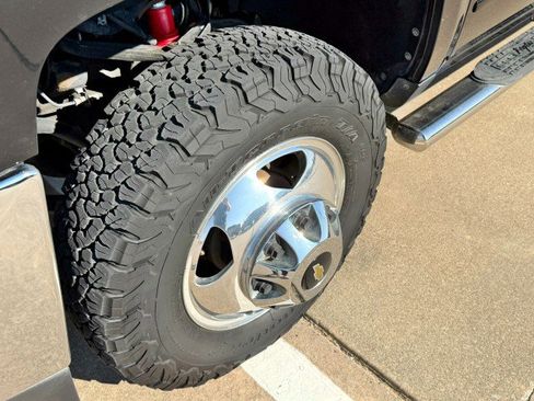 Used 2017 Chevrolet Silverado 3500 LT w/ LT Convenience Package image 11