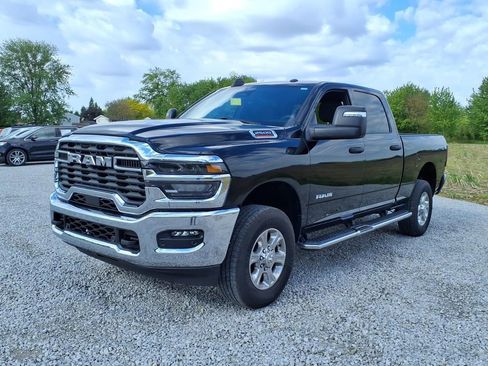 Used 2025 RAM 2500 Big Horn AWD/4WD image 14