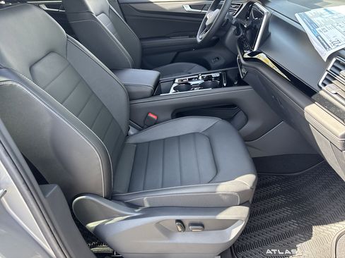 New 2026 Volkswagen Atlas Cross Sport SEL R-Line AWD/4WD image 7