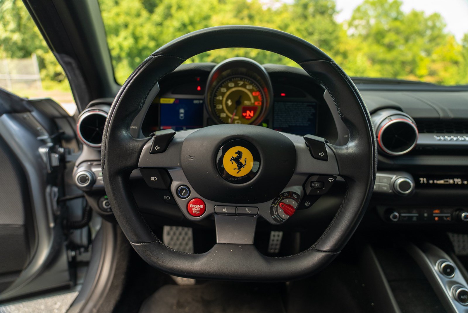 Used 2020 Ferrari 812 Superfast RWD image 36