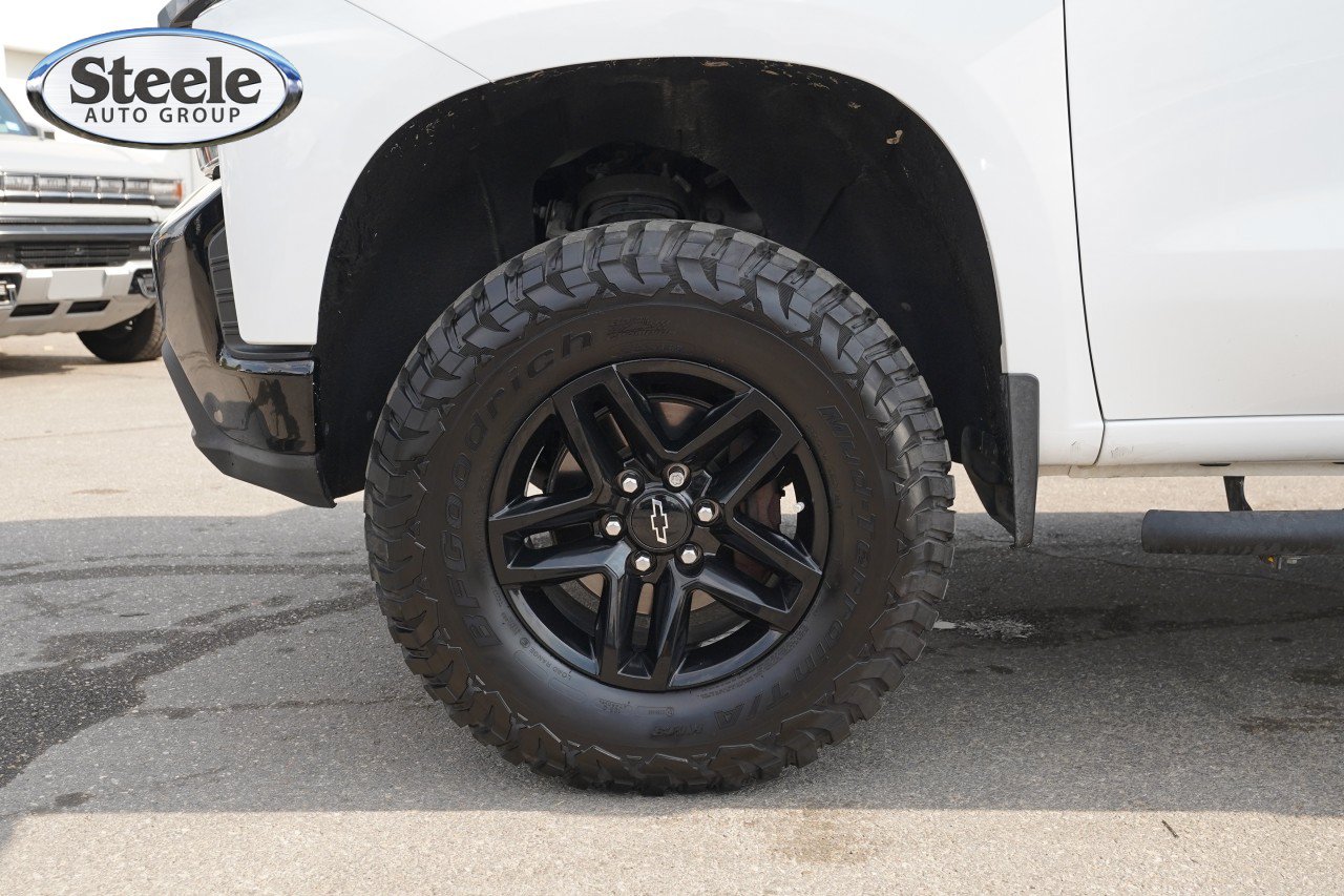Used 2021 Chevrolet Silverado 1500 LT Trail Boss w/ Convenience Package II AWD/4WD image 28