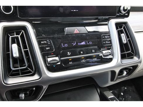 Used 2023 Kia Sorento S w/ Panoramic Sunroof Package AWD/4WD image 30