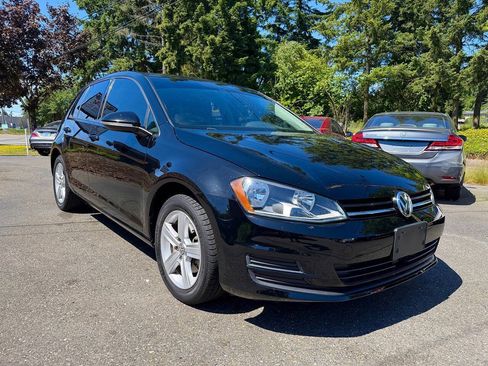 Used 2017 Volkswagen Golf Wolfsburg Edition FWD image 8