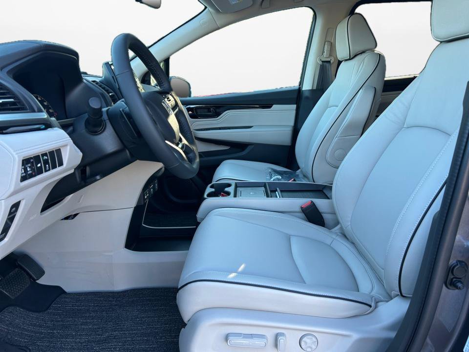 New 2027 Honda Odyssey Touring image 9