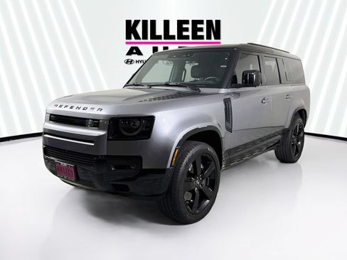 Used 2024 Land Rover Defender 130 X-Dynamic SE AWD/4WD image 3