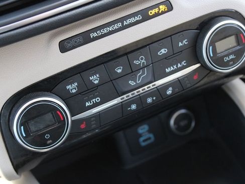 Used 2021 Ford Escape Titanium w/ Class II Trailer Tow Package image 22