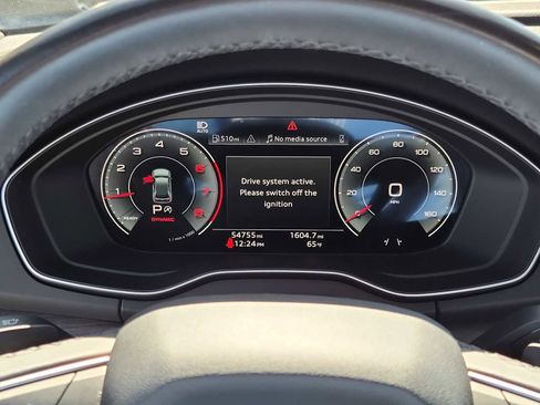 Used 2022 Audi Q5 Premium Plus w/ Premium Plus Package image 26