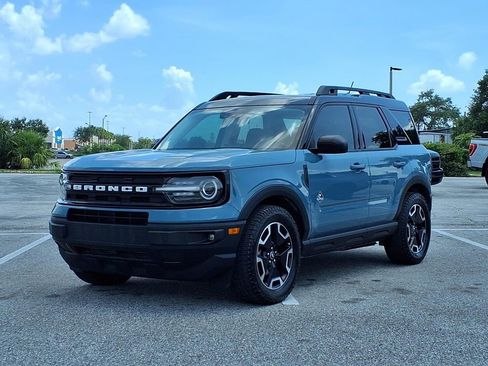 Used 2022 Ford Bronco Sport Outer Banks w/ Tech Package AWD/4WD image 3