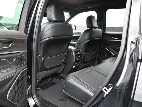 New 2026 Jeep Grand Cherokee Limited AWD/4WD image 22
