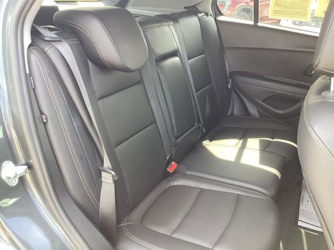 Used 2019 Chevrolet Trax Premier image 34