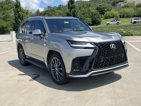 Used 2024 Lexus LX 600 F Sport AWD/4WD image 7