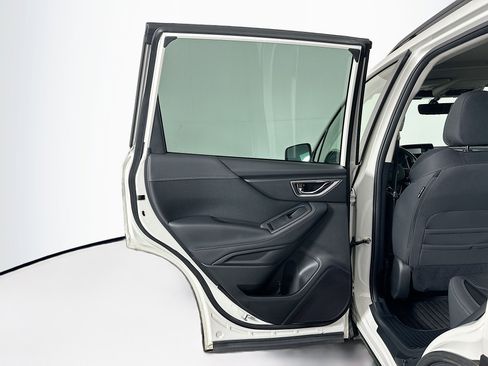 Used 2023 Subaru Forester Premium image 26