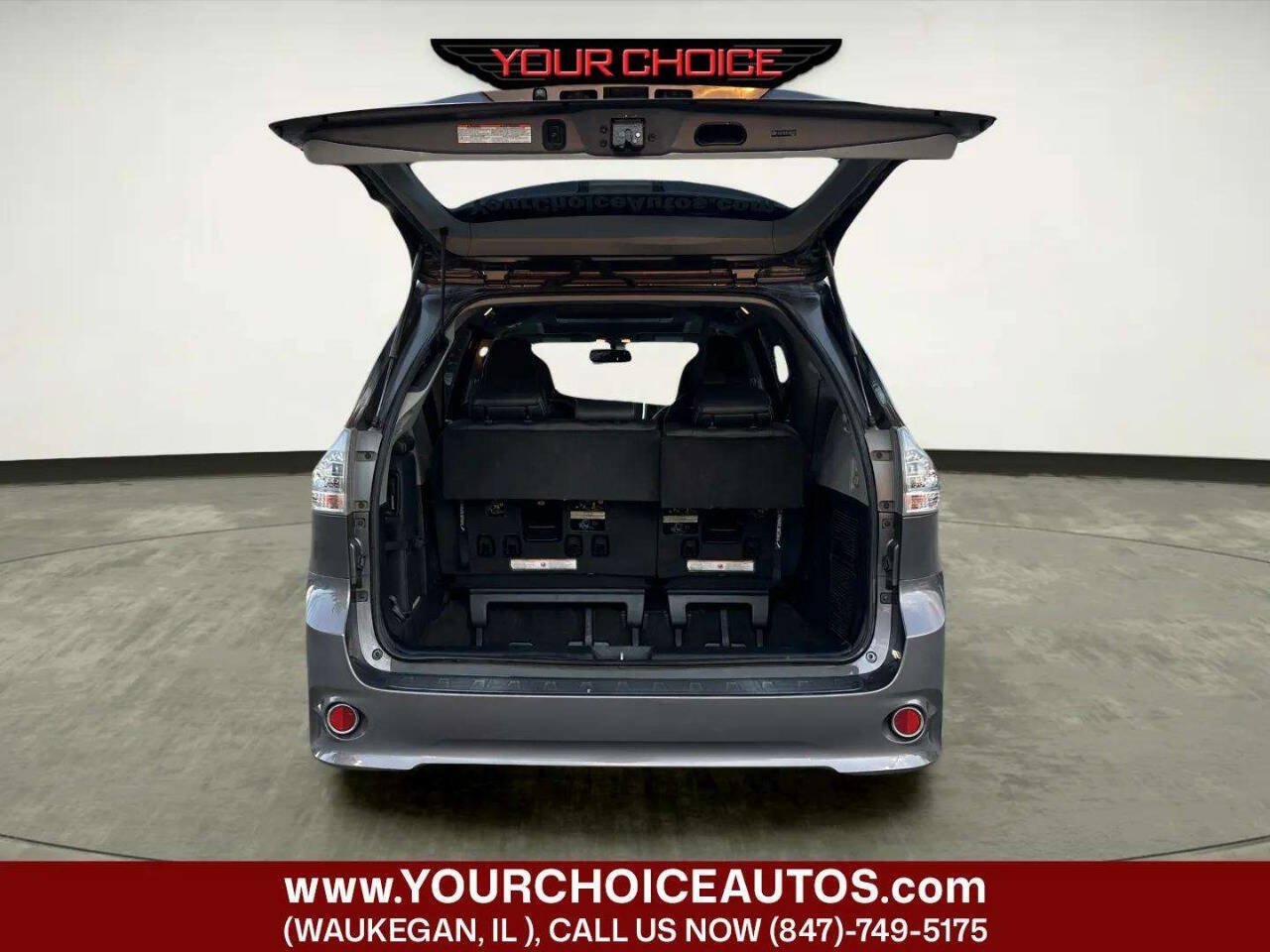 Used 2015 Toyota Sienna SE Premium FWD image 14