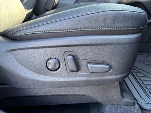 Used 2024 Kia Telluride EX w/ EX Captain's Chair Package image 29