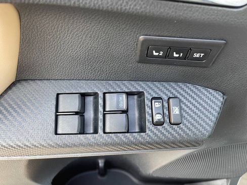 Used 2013 Toyota RAV4 Limited image 15