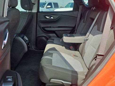 Used 2025 Chevrolet Blazer LT FWD image 24