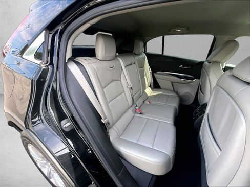Used 2023 Cadillac XT4 Luxury FWD image 28