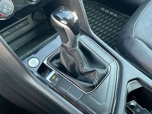 Used 2023 Volkswagen Taos SE image 19