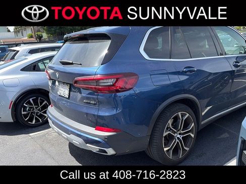 Used 2023 BMW X5 xDrive40i w/ Premium Package image 2