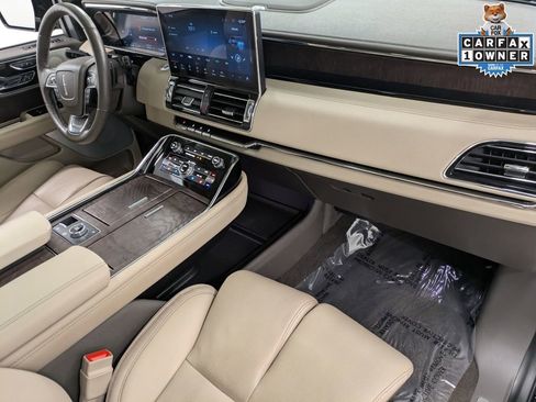 Certified 2022 Lincoln Navigator Reserve AWD/4WD image 29