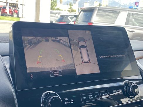 Used 2023 Nissan Armada SL image 22