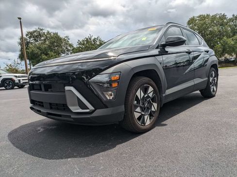 Certified 2025 Hyundai Kona SEL FWD image 8