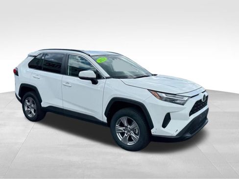 Used 2023 Toyota RAV4 XLE FWD image 9