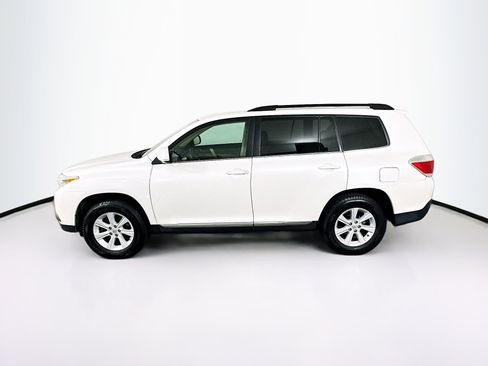 Used 2013 Toyota Highlander Plus image 4