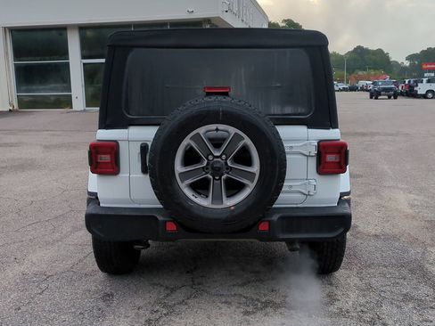 Used 2021 Jeep Wrangler Unlimited Sahara image 5