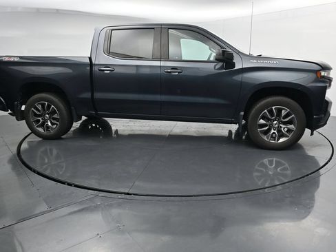 Used 2020 Chevrolet Silverado 1500 RST w/ RST Value Package AWD/4WD image 9