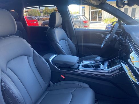 New 2025 Audi Q7 3.0T Prestige image 12
