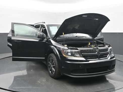 Used 2017 Dodge Journey SE w/ Flexible Seating Group image 55