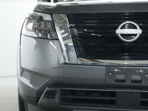 Certified 2025 Nissan Pathfinder SV FWD image 7