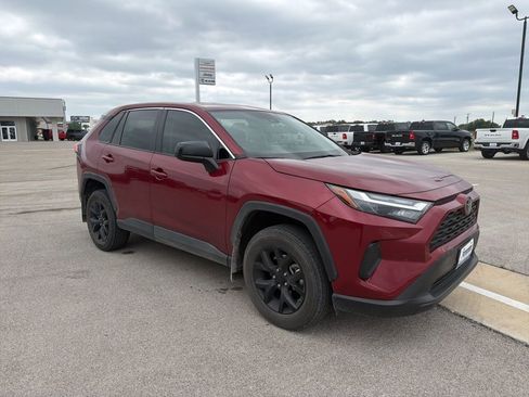 Used 2024 Toyota RAV4 LE image 7