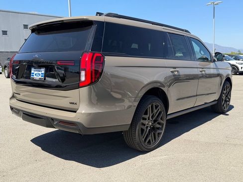 New 2026 Ford Expedition Max Platinum w/ Stealth Performance Package AWD/4WD image 6