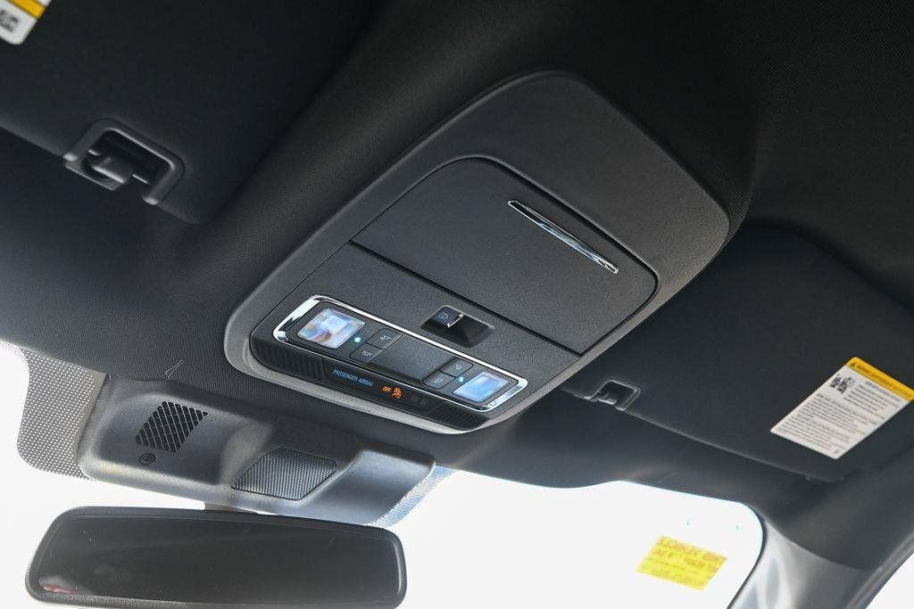 Used 2025 Ford F150 Lariat AWD/4WD image 40
