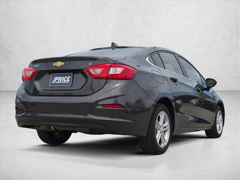 Used 2017 Chevrolet Cruze LT w/ Sun And Sound Package FWD image 3