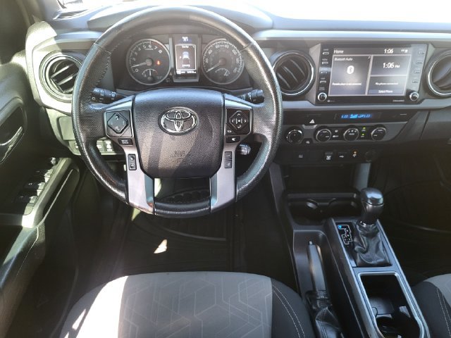 Used 2022 Toyota Tacoma TRD Off-Road AWD/4WD image 25